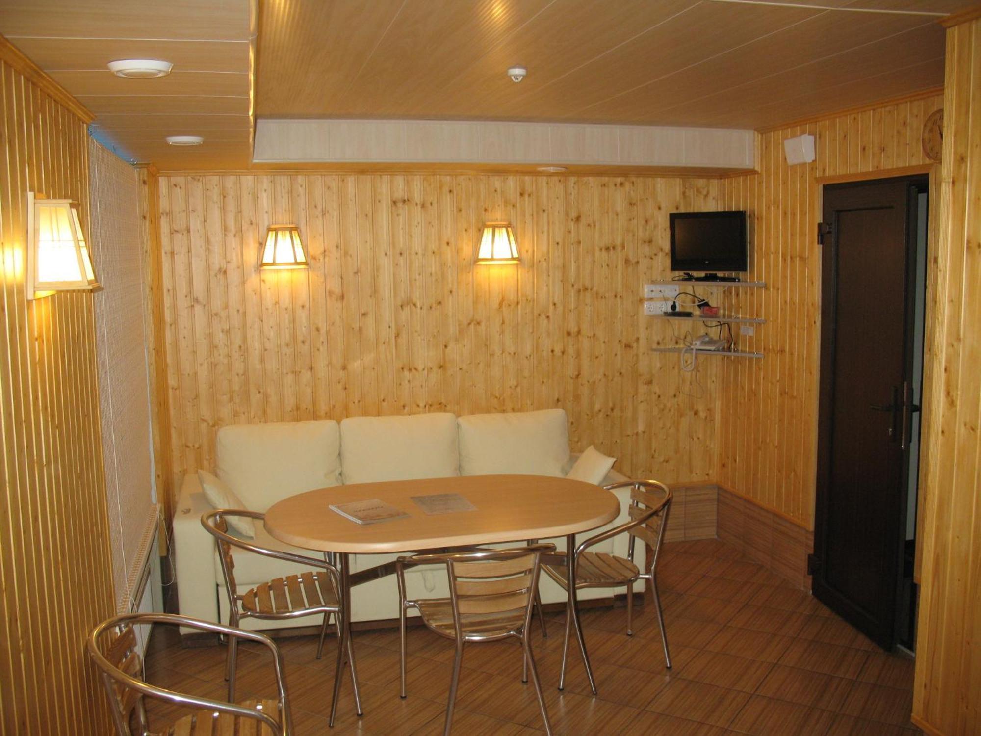 Optima Deluxe Kryvyi Rih Hotell Exteriör bild