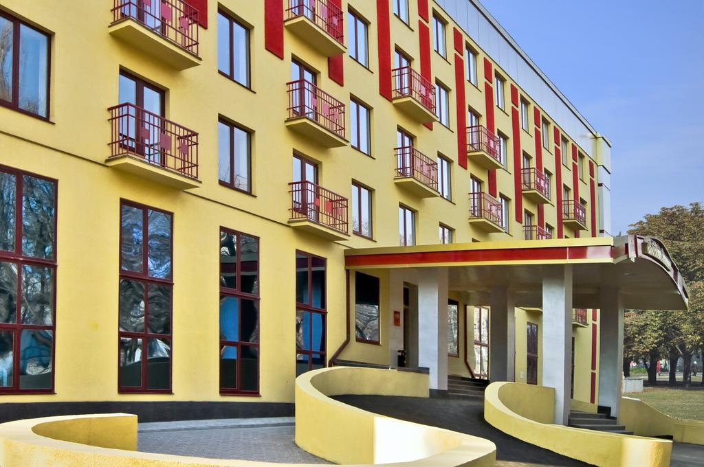 Optima Deluxe Kryvyi Rih Hotell Exteriör bild
